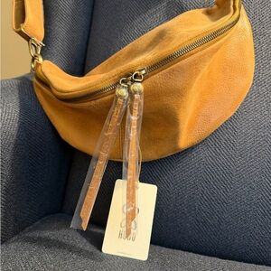 HOBO Hunter sling bag